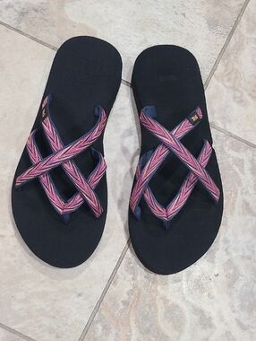 Teva Women's Navy Flip Sandals with Pink Strappy Cross Bands